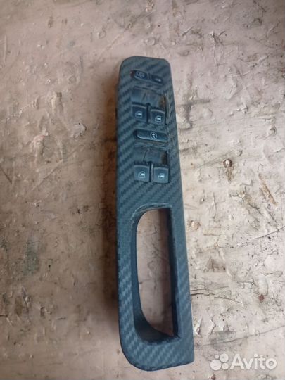 Блок управления стеклоподъемниками Passat B5