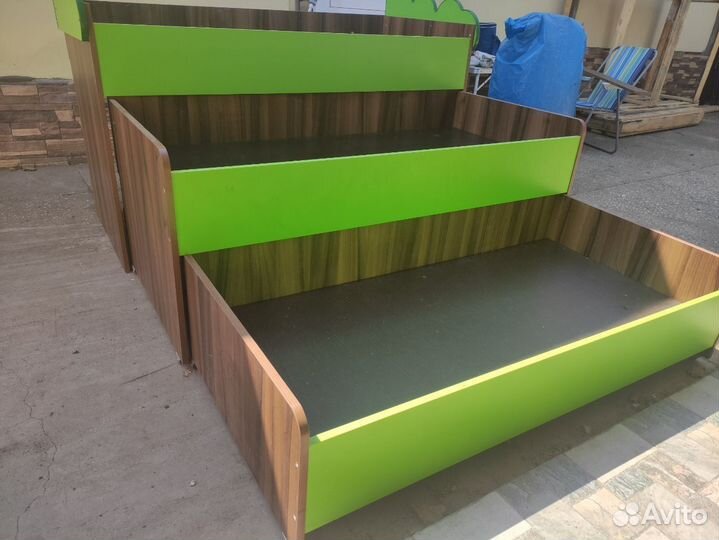 Детская кроватка выкатная 3-х ярусная