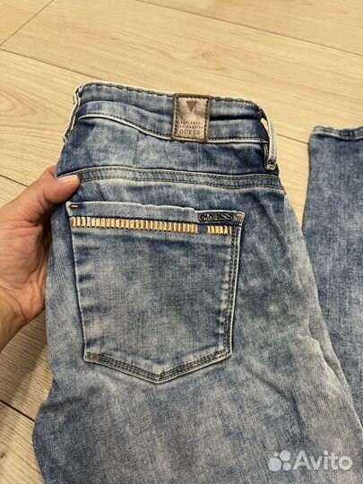 Джинсы скинни Guess 26