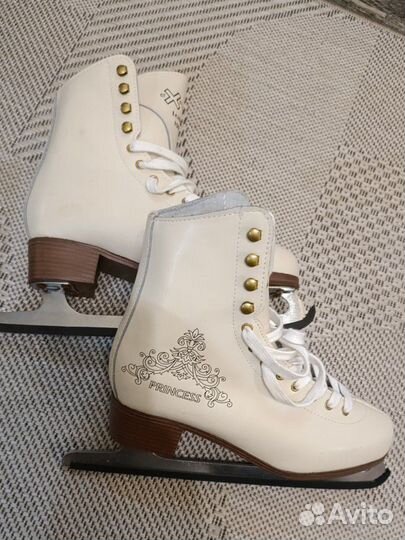 Коньки фигурные кожаные 40