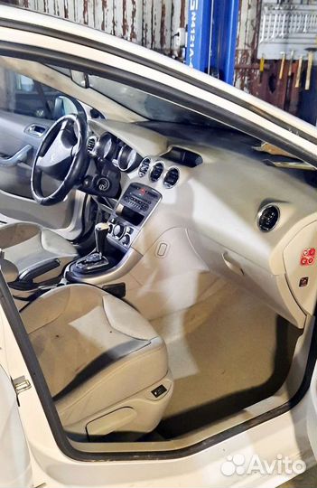 Сиденья Peugeot 308