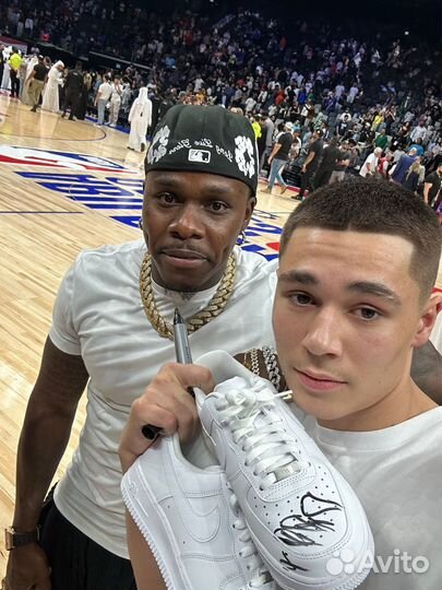 Кроссовки подписанные репером DaBaby