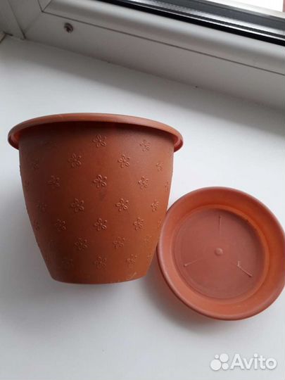 Горшки под цветы
