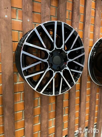 Replica momo R17 5*114.3 Renault Duster/Arkana BD