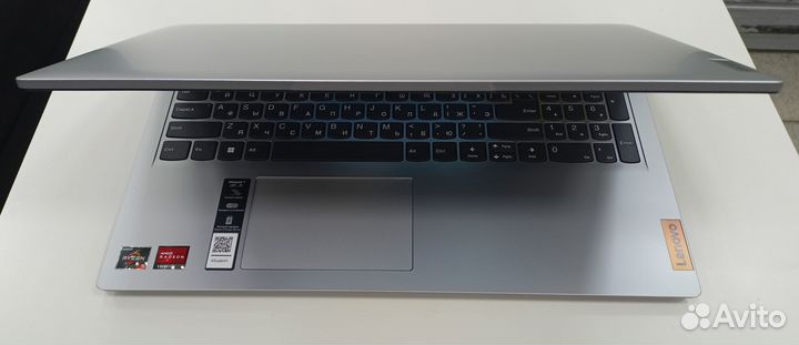 Новый ноутбук Lenovo 2023 года