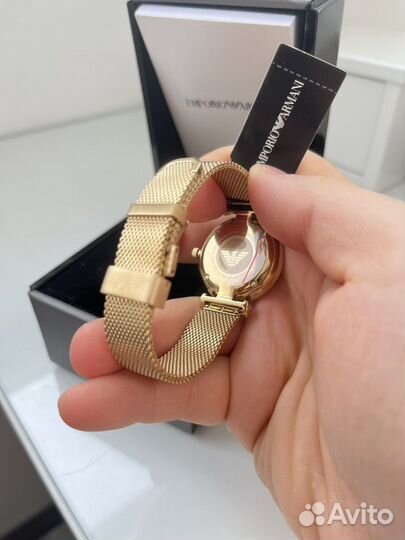 Часы женские Emporio Armani