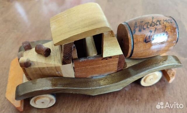 Деревянный сувенир из Кубы
