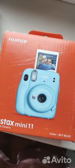 Фотоаппарат моментальной печати instax