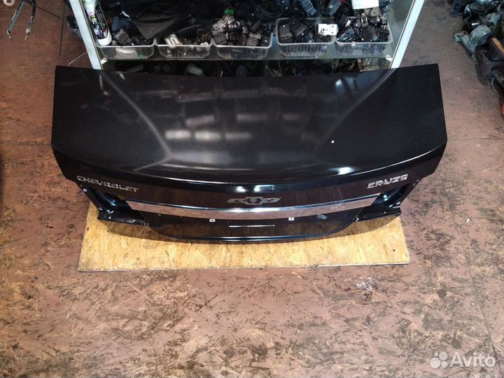 Крышка багажника Chevrolet Cruze седан