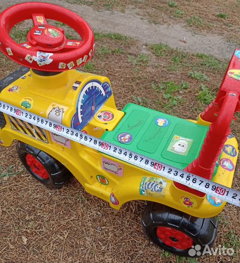 Машинка каталка толокар