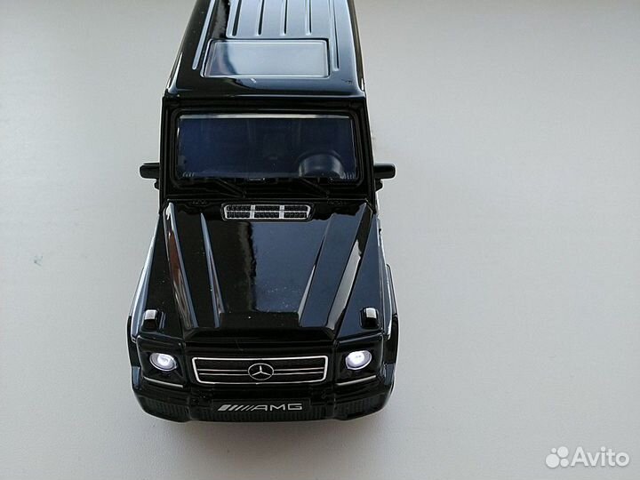 Модель марки Mercedes-Benz AMG G65