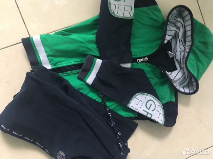 Костюм спортивный