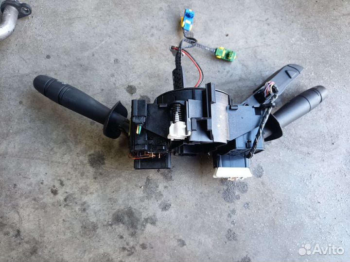 Подрулевой переключатель Renault Laguna 2