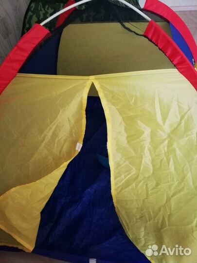 Три детские палатки