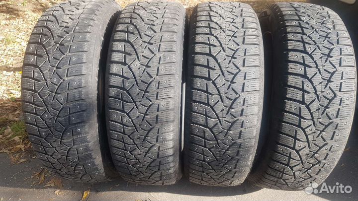 Bridgestone Blizzak Spike-02 225/55 R19