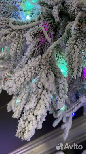 Ёлка искусственная ‘Версаль’, с лампочками, литая