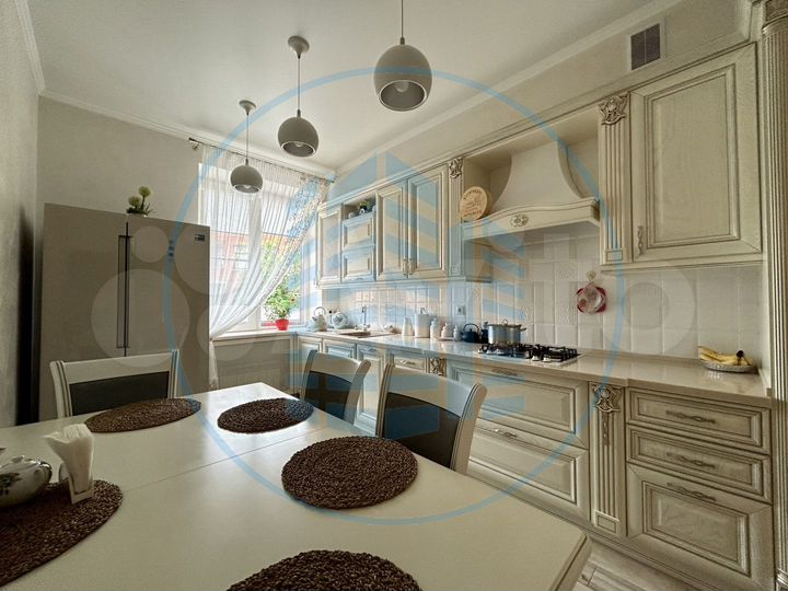 2-к. квартира, 92,7 м², 2/3 эт.