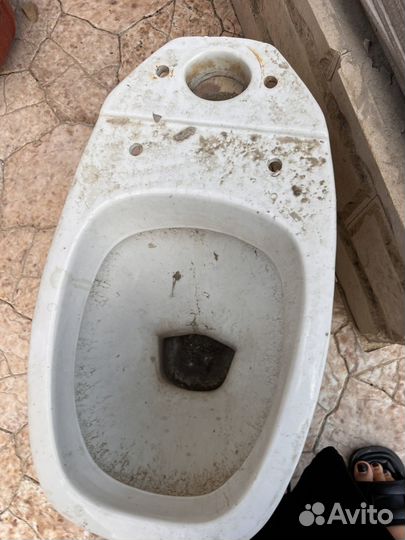 Унитазы и раковина бу