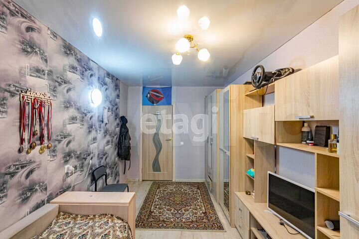 2-к. квартира, 56 м², 1/10 эт.