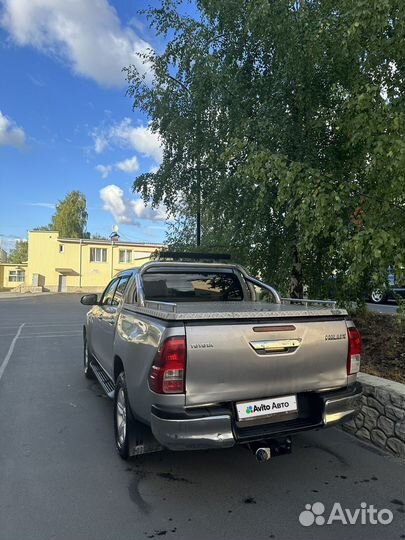 Toyota Hilux 2.8 AT, 2016, 245 000 км