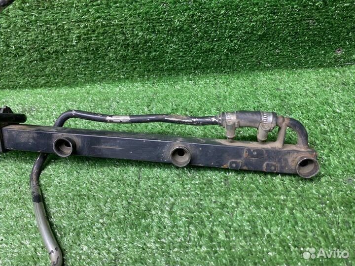 Топливная рампа Mazda Сх7