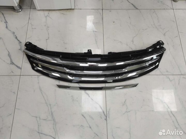 Решетка радиатора Toyota Camry V55