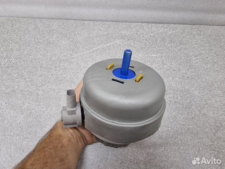 Гидроопора двигателя audi A6 C6 правая и левая