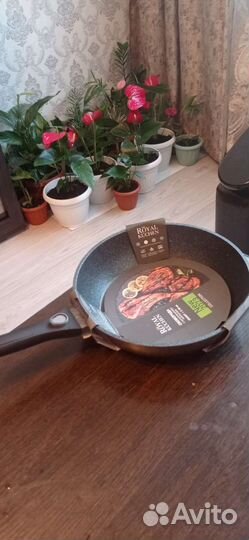 Сковорода с антипригарным покрытием