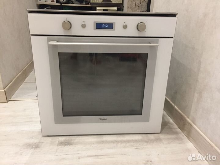 Духовой шкаф whirlpool Италия