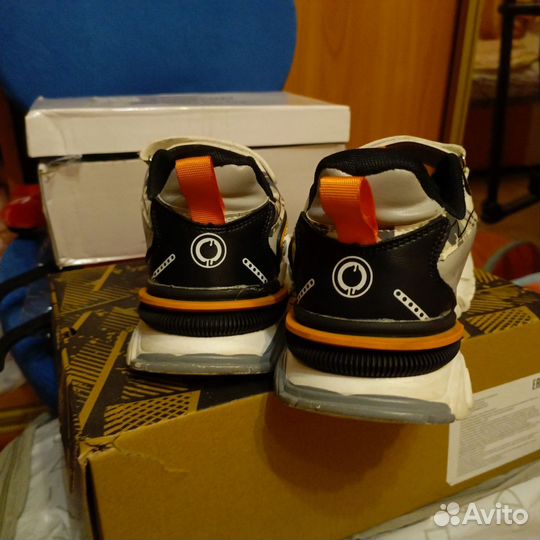 Кроссовки для мальчика