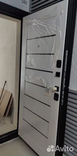 Входная дверь Эльбрус black