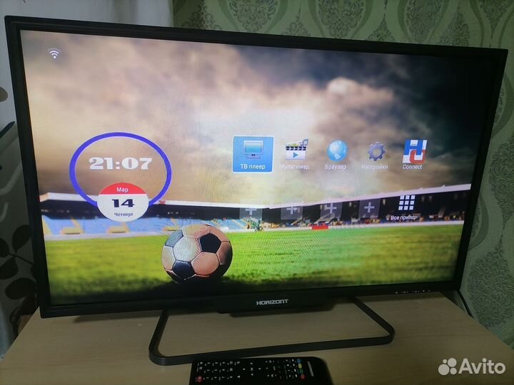 Телевизор горизонт 32le7181D SMART