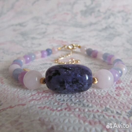 Браслет женский из натуральных камней