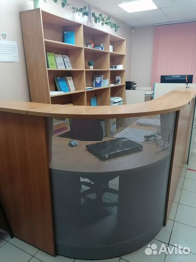 Мебель для офиса столы