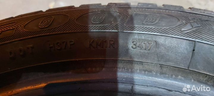 Goodyear Vector 4Seasons 205/50 R17