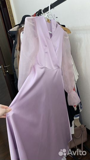 Б/У Платье атласное сиреневое с поясом