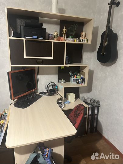 Компьютерный стол
