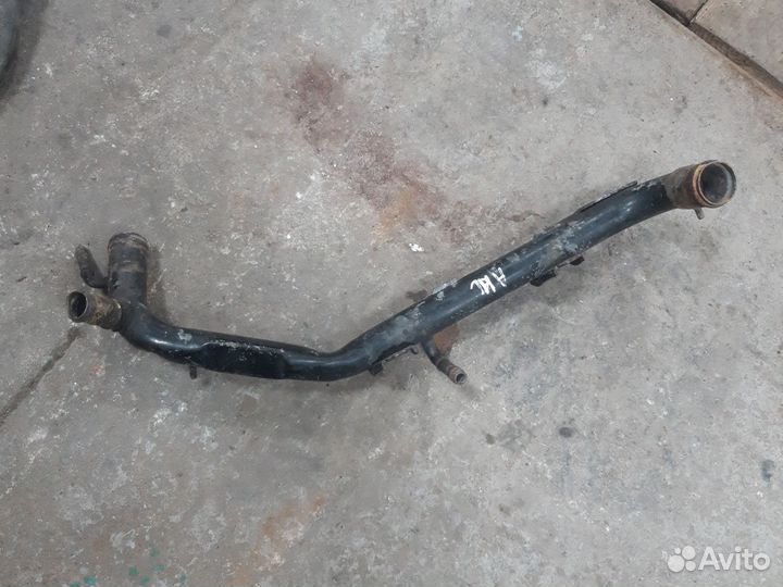 Патрубок охлаждения Volkswagen passat b5