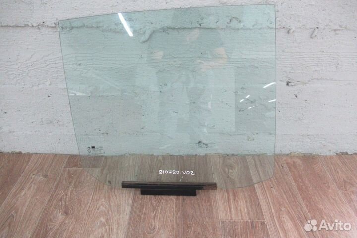 Стекло двери задней правой Getz 2002-2010