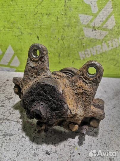 Суппорт задний правый Мерседес Бенз 210 Е-класс