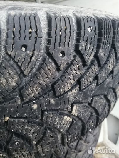 Nordman Nordman 4 215/65 R16