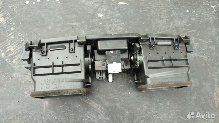 Дефлектор воздуховода Mitsubishi lancer 9