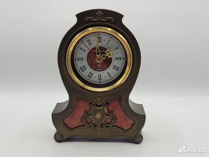 Часы настольные Янтарь Кварц пластик 22*16 см