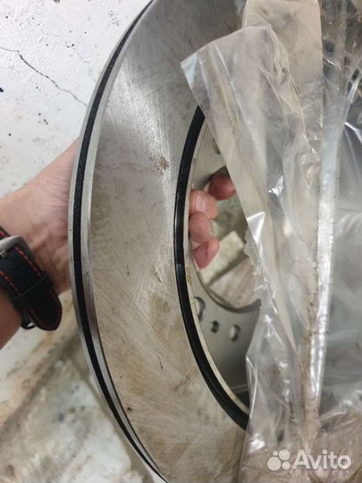 Тормозной диск lexus lx 570, 2007 год 2015