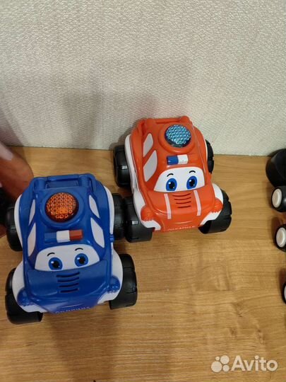 Машинка музыкальная умка