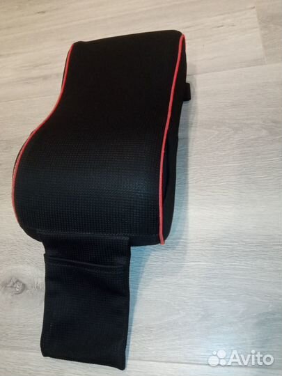 Накладка на подлокотник салона автомобиля
