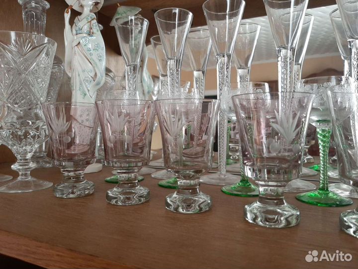 Лафитники и фужеры из марганцевого стекла