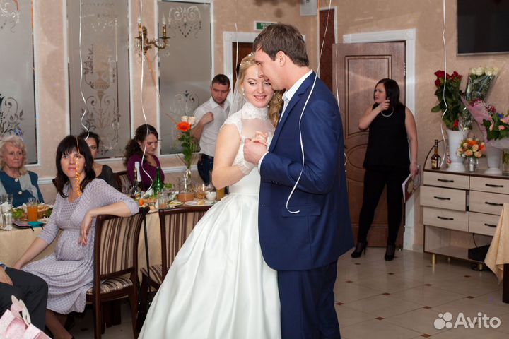 Ведущая-тамада и ди-джей на праздник