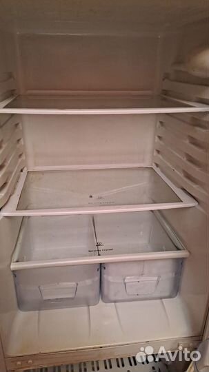 Холодильник Indesit на запчасти