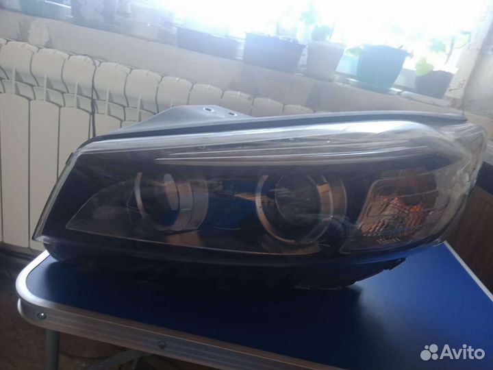 Фара левая на Kia sorento
